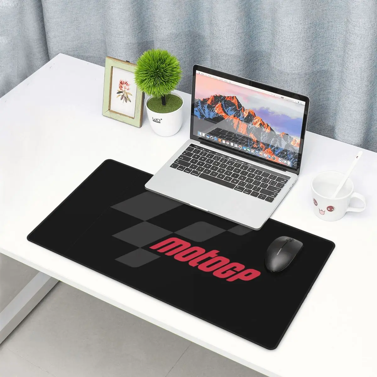 Alas Mouse Besar Logo Moto GP  - Essential Gaming Accessories ulasan dan harga